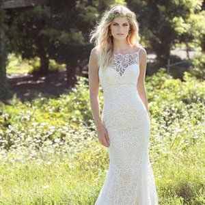 Size 10 Lillian West Geometric Lace Wedding Gown